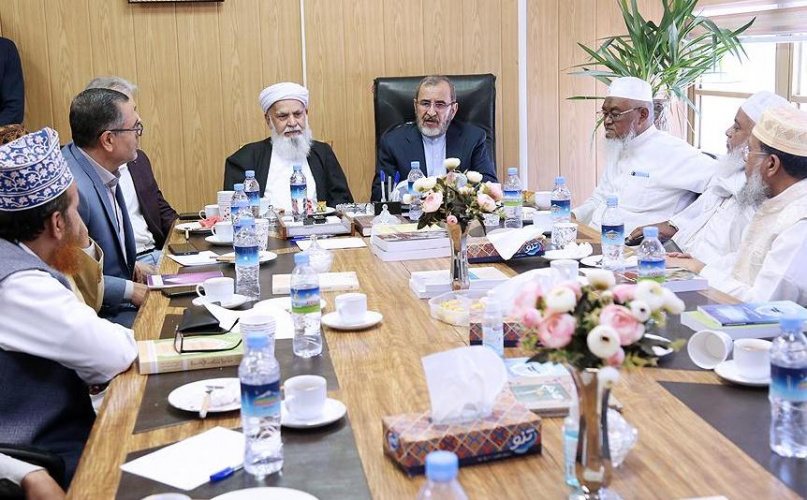 دیدار هیأت علمای بنگلادشی با ریاست دانشگاه بین‌المللی مذاهب اسلامی/ تأکید دکتر فلاح‌زاده بر وحدت عملی امت اسلامی برای مقابله با تهدیدات دشمنان